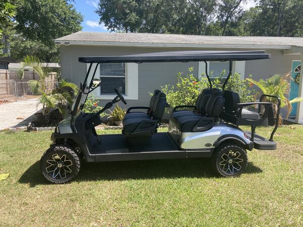 Image of 6-passengar street legal golf cart
